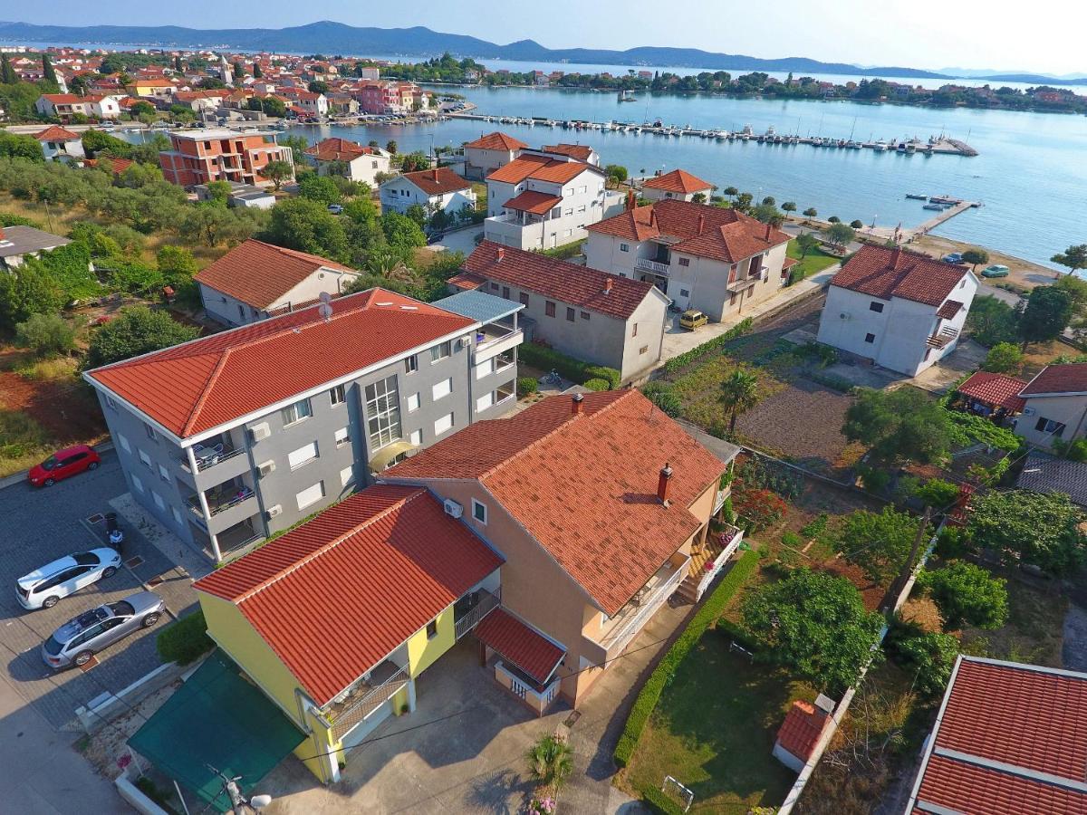 Apartmani Dane Sukošan Εξωτερικό φωτογραφία