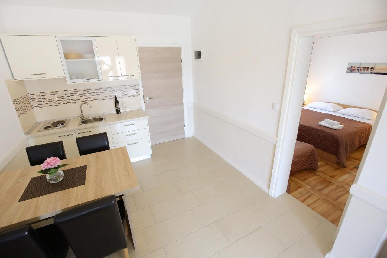 Apartmani Dane Sukošan Εξωτερικό φωτογραφία